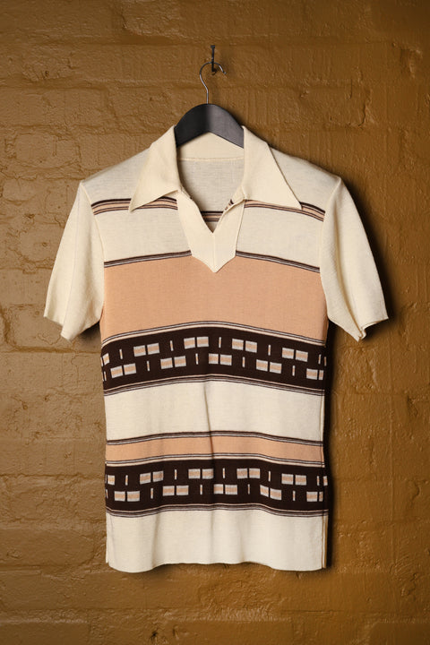 Geometric striped dagger collar polo (S/M)
