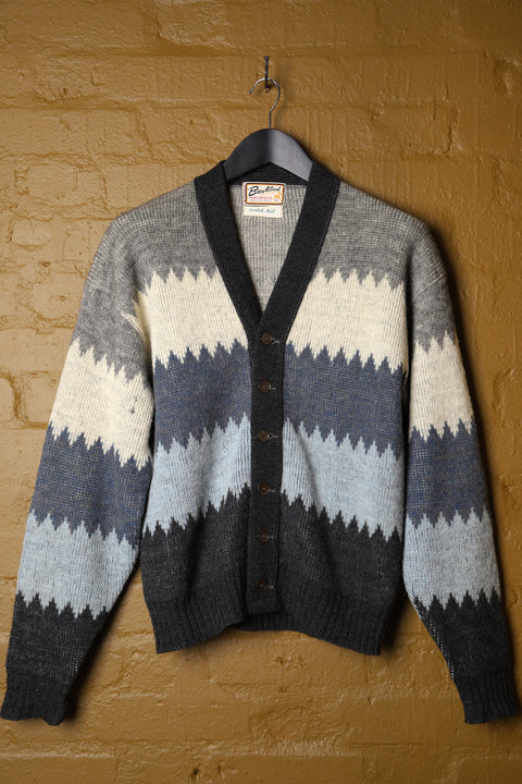 Zig zag striped tonal knitted cardigan (M/L)