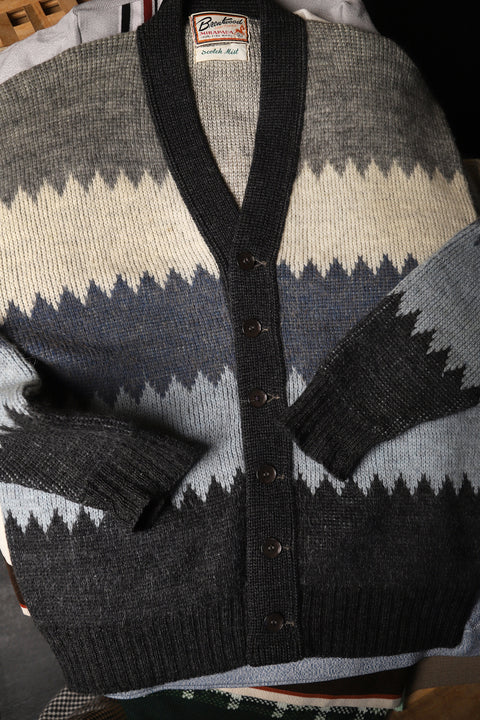 Zig zag striped tonal knitted cardigan (M/L)