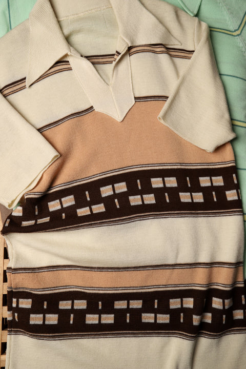 Geometric striped dagger collar polo (S/M)