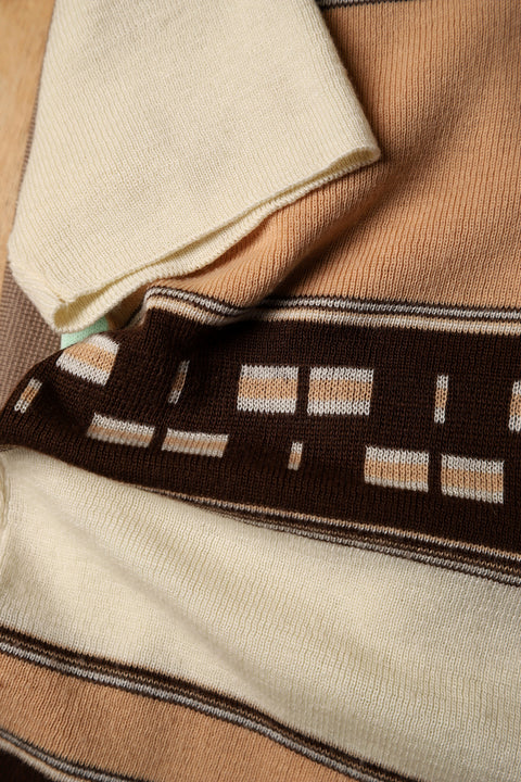 Geometric striped dagger collar polo (S/M)