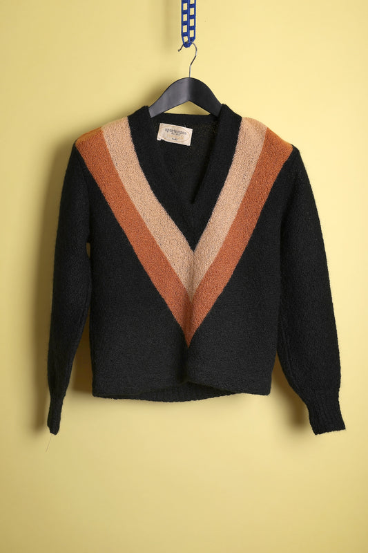 Collegiate V-Neck Jumper