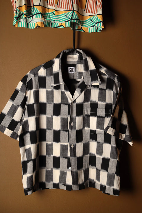 Black and white blurred checker shirt (LAST 1)