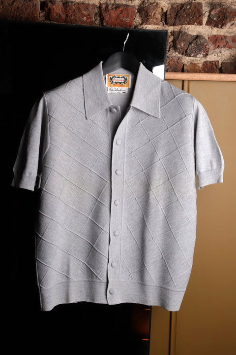 Grey box panel knit shirt (1960)