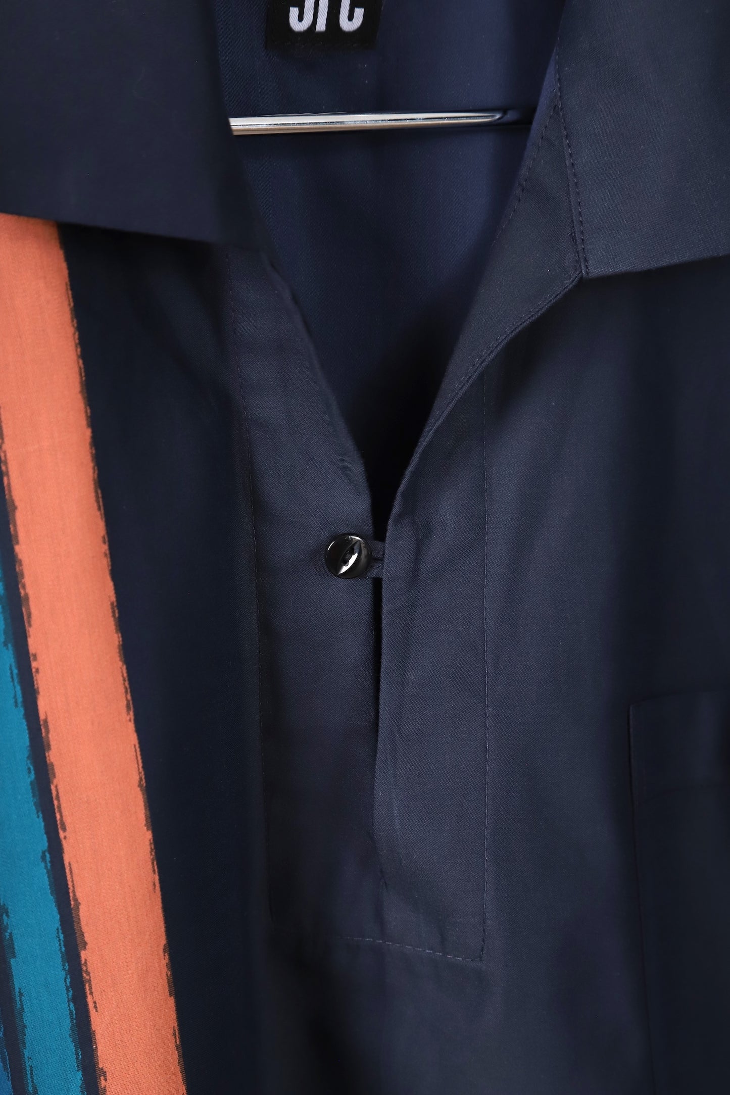 Artist popover shirt