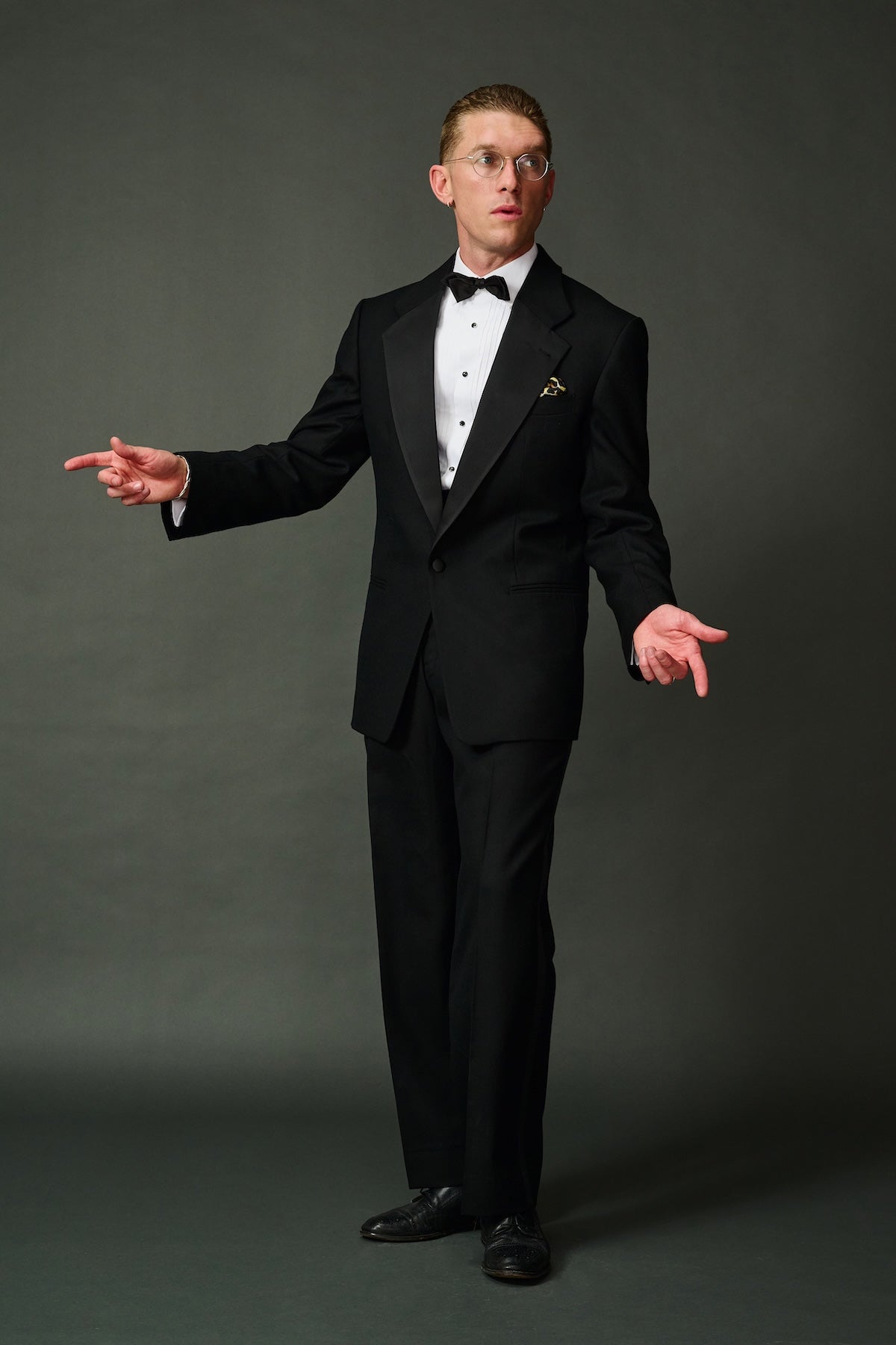 Gene black tie tuxedo suit
