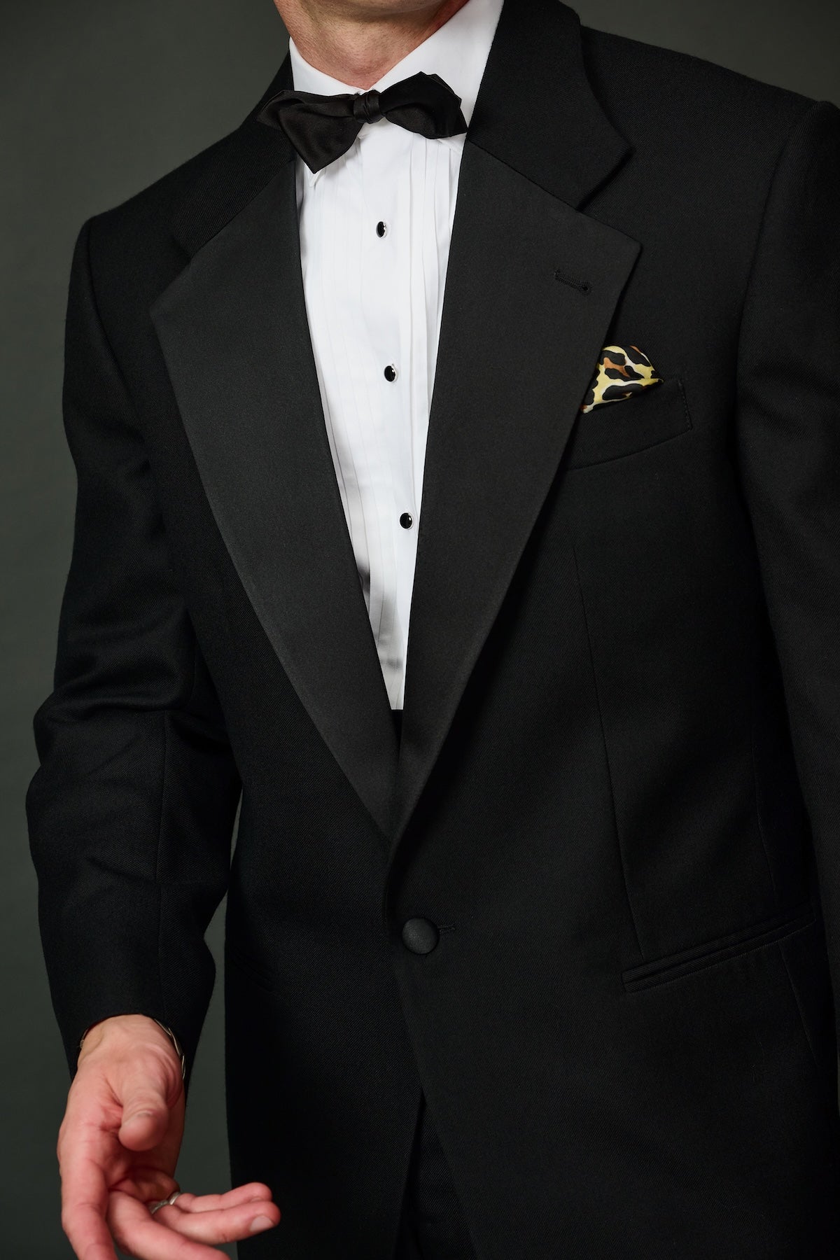 Gene black tie tuxedo suit