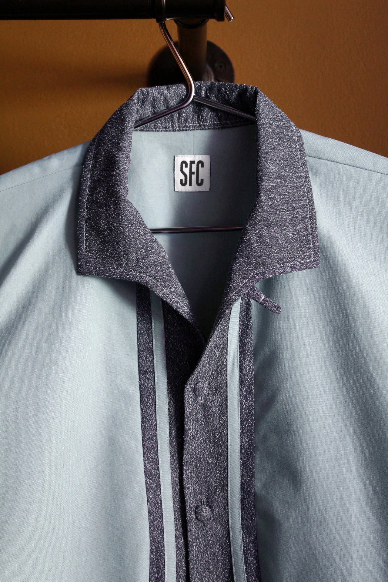 Piping shirt