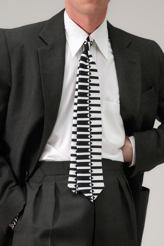 Geometric silk tie