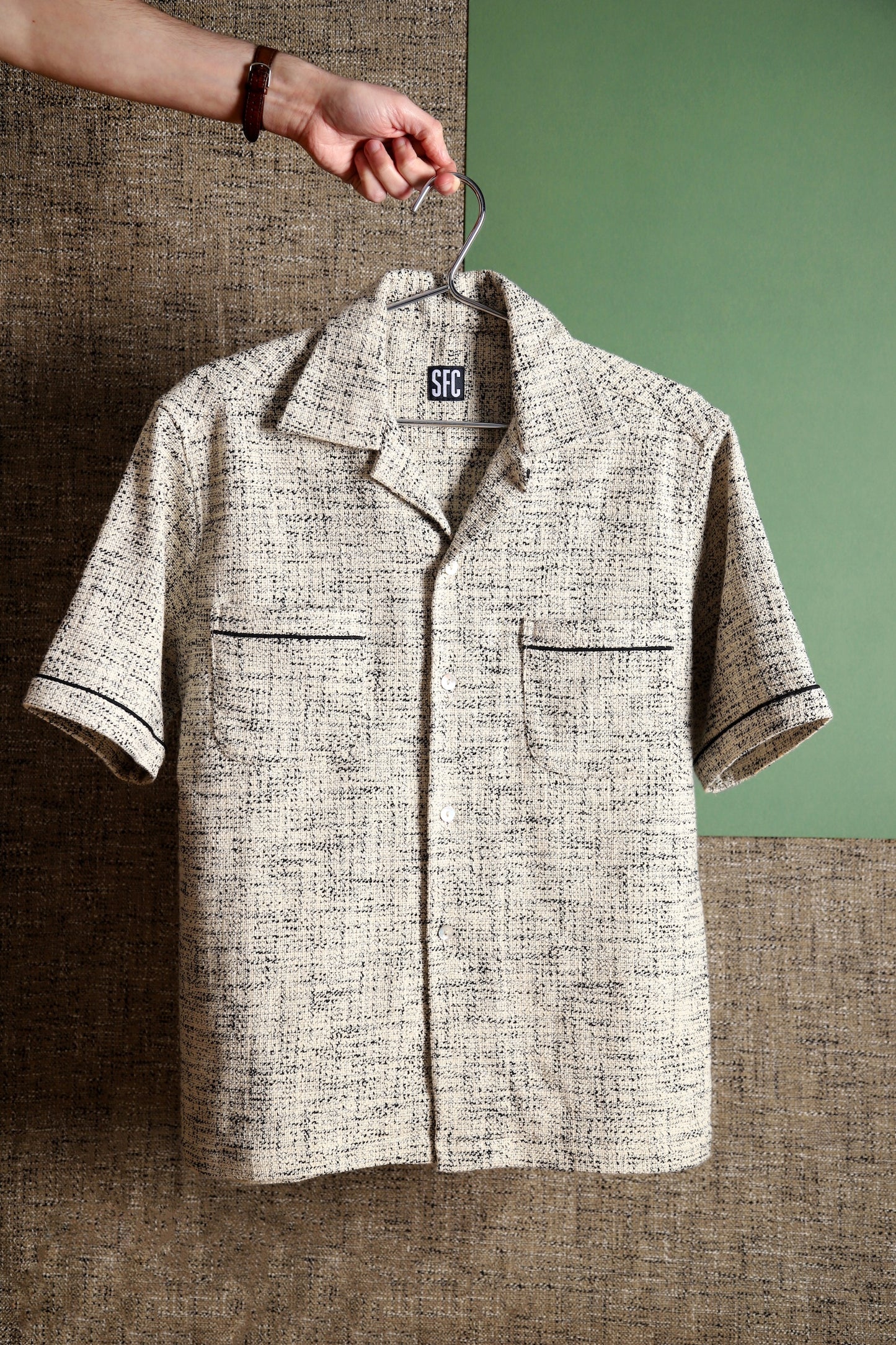 Static shirt