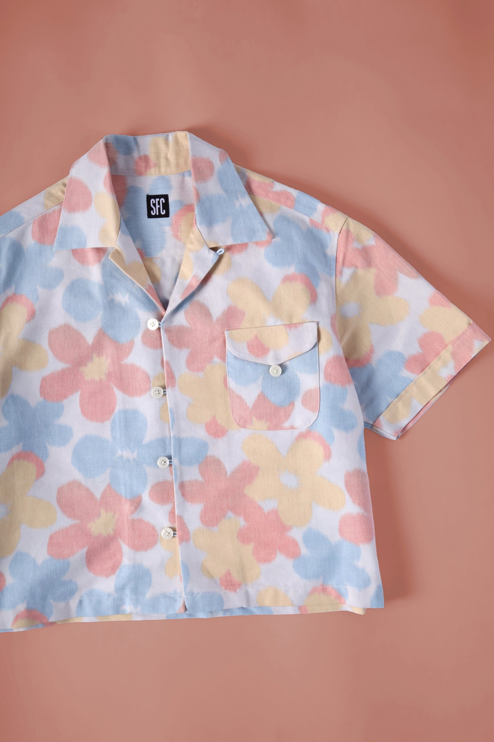 Loop pocket shirt