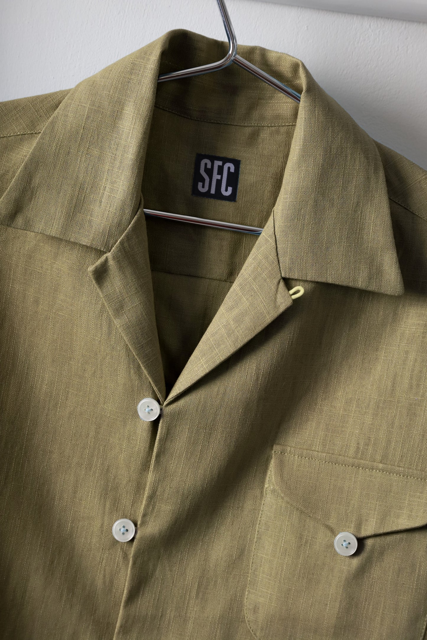 Loop pocket shirt