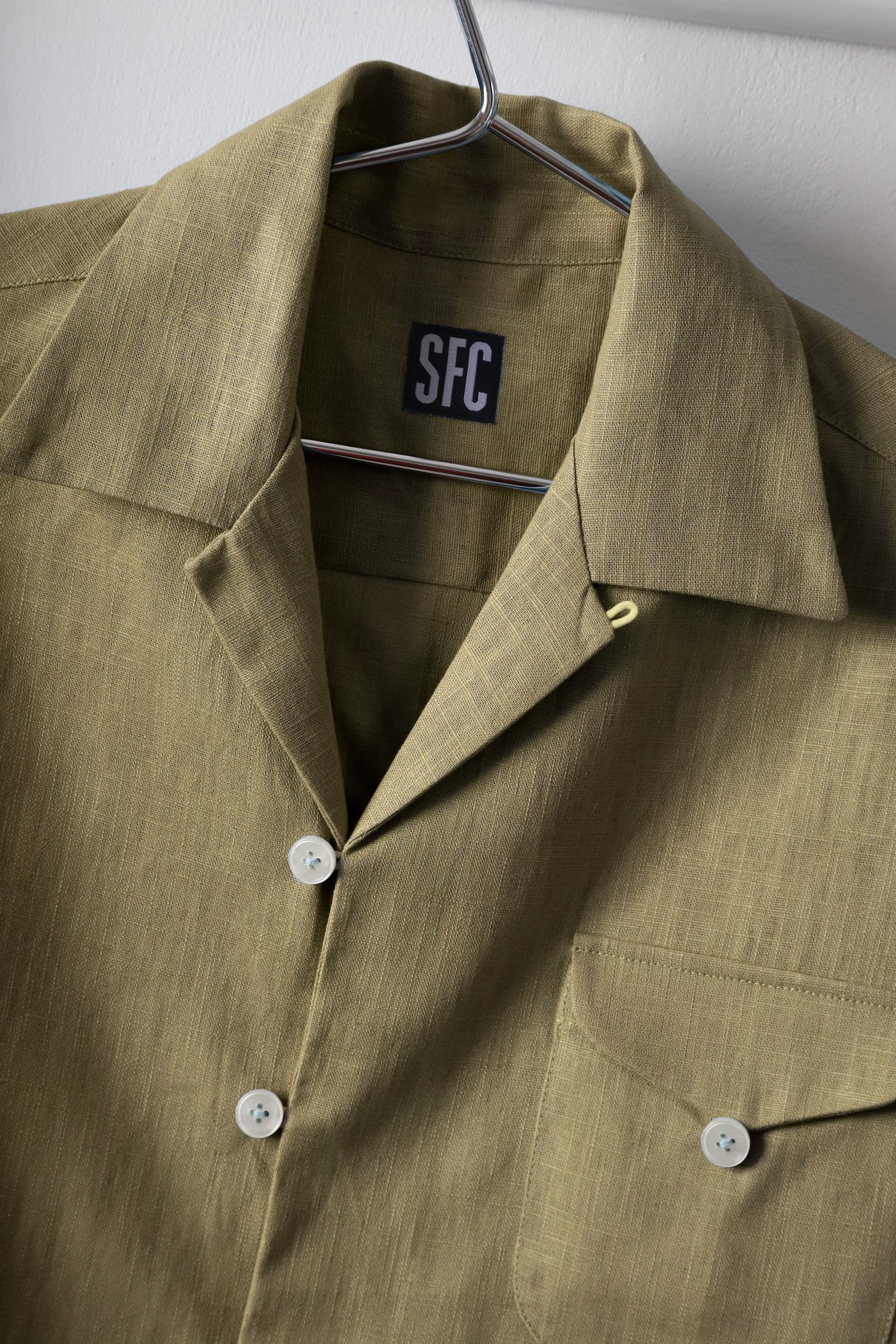 Loop pocket shirt