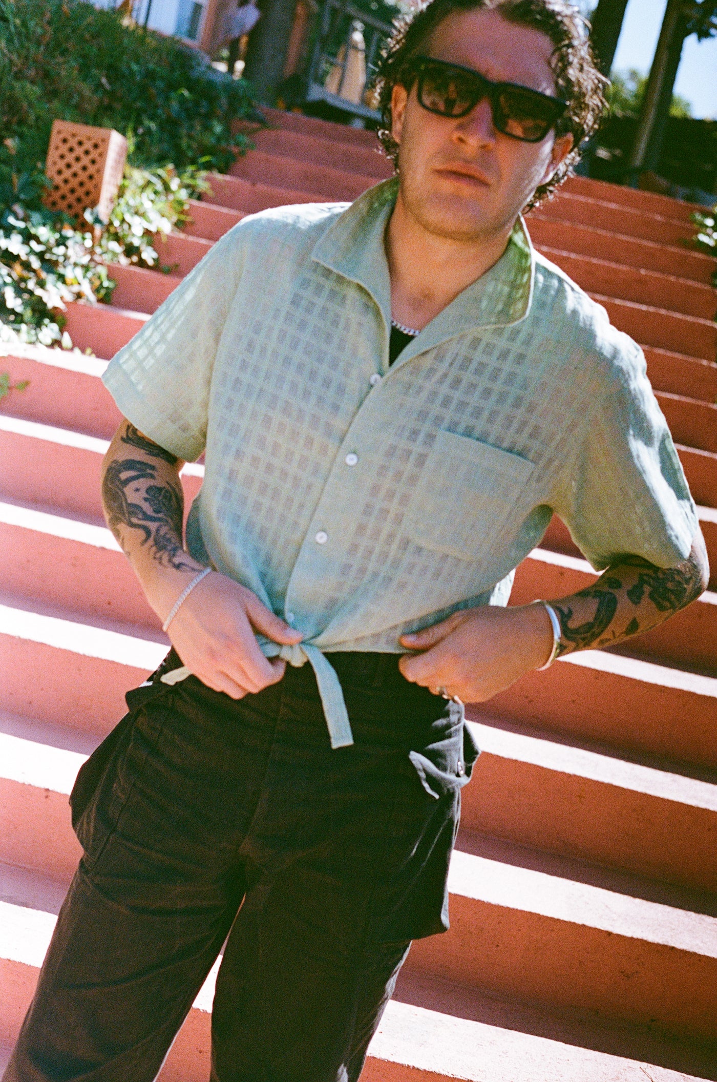 Waist-tie shirt