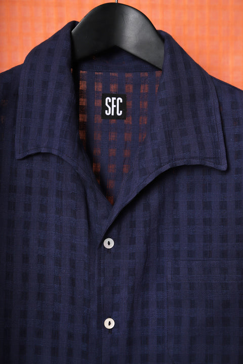 Ink navy woven waist-tie option shirt