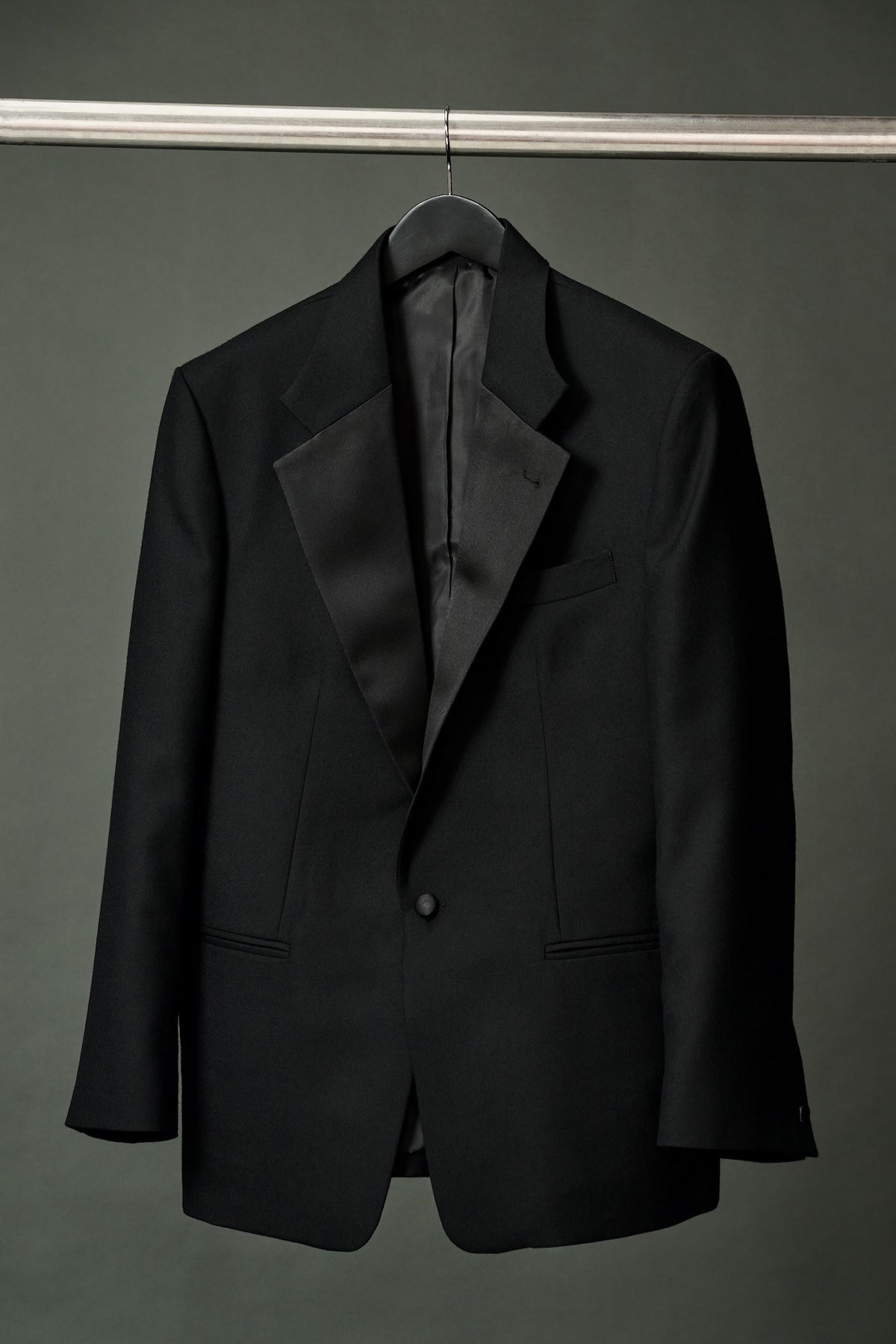 Gene black tie tuxedo suit